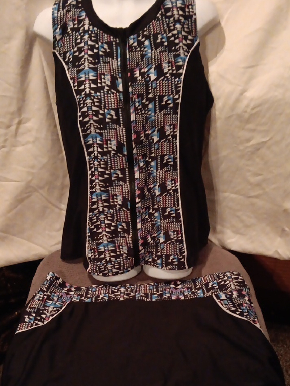 Tankini Set Zip Swimsuit Top Geometric Patterns With Matching Bottoms